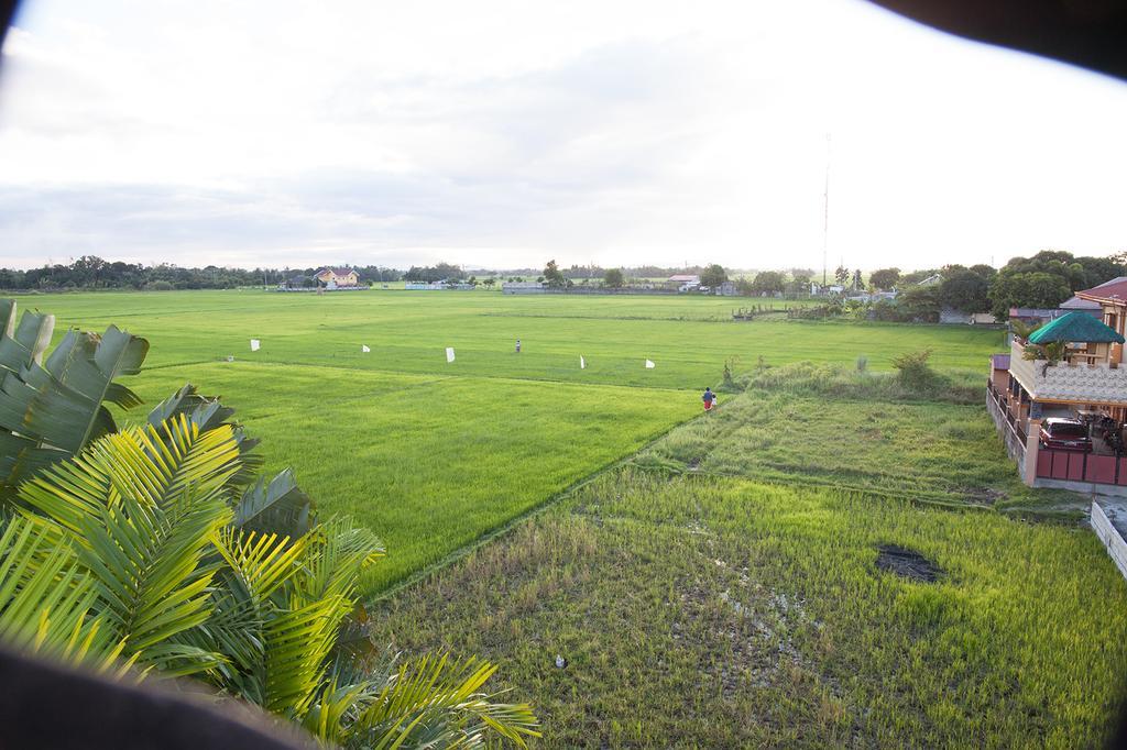 Sir Nico Guesthouse And Resort Pulilan Zewnętrze zdjęcie